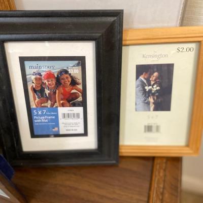 PICTURE FRAMES