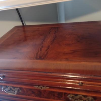 Mahogany Lingerie Seven-Drawer Dresser with Burlwood Inlay Accents