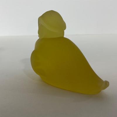 -90- HEISEY | By Imperial Frosted Sunshine Yellow Wood Ducklings | Marked