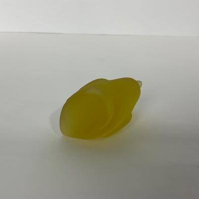 -90- HEISEY | By Imperial Frosted Sunshine Yellow Wood Ducklings | Marked