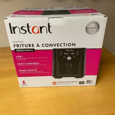 NIB INSTANT CONVECTION AIR FRYER
