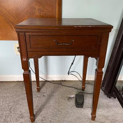 Vintage Sears Kenmore Sewing Machine / Table