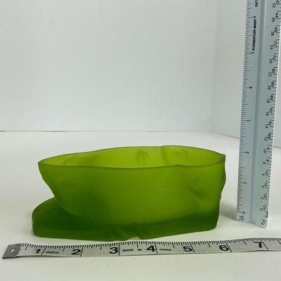 -102- WESTMORELAND | Green Mist Camel Covered Dish