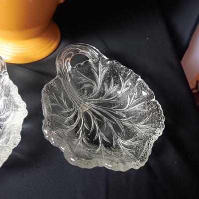 YELLOW FIESTAWARE COFFEE POT/PITCHER AND 4 GLASS CABBAGE LEAF DISHES