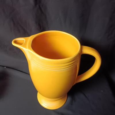 YELLOW FIESTAWARE COFFEE POT/PITCHER AND 4 GLASS CABBAGE LEAF DISHES