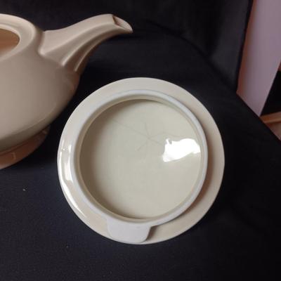 MID-CENTURY TEAPOT MARKED "HC"