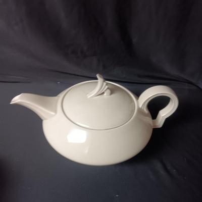 MID-CENTURY TEAPOT MARKED "HC"