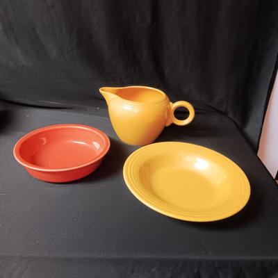 FIESTAWARE 2 SERVING BOWLS AND STOUT YELLOW PITCHER