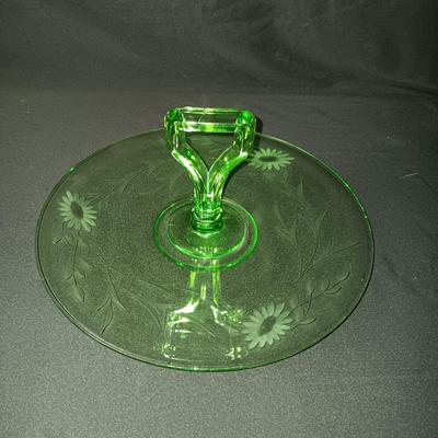GREEN DEPRESSION GLASS ETCHED SERVING PLATTER WITH HANDLE