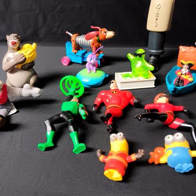 VINTAGE MCDONALD'S TOYS (1)