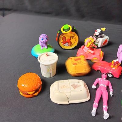 VINTAGE MCDONALD'S TOYS (3)