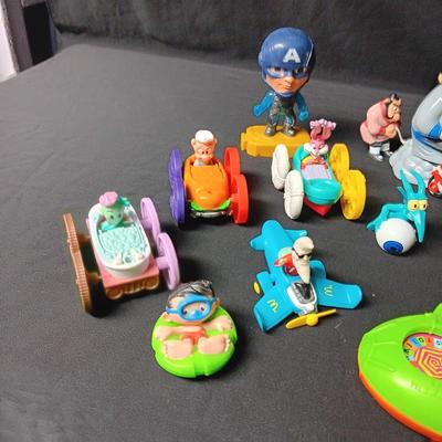 VINTAGE MCDONALD'S TOYS (4)