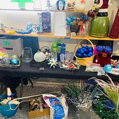 Lot 12: Household items & More Holiday