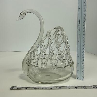 -130- COLLECTIBLE | Clear Glass Swan Basket