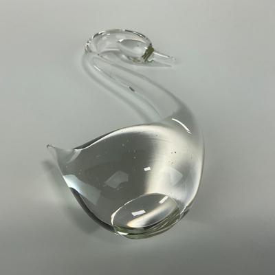 -135- ART GLASS | Clear Glass Mid Century Swan Figures