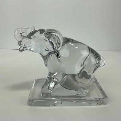 -141- NEW MARTINSVILLE | Clear Glass Elephant Figure