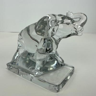-141- NEW MARTINSVILLE | Clear Glass Elephant Figure