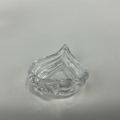 -150- COLLECTIBLE | Clear Glass Handled Dome & Salt Cellar