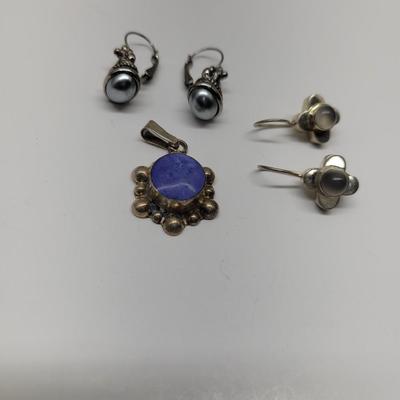 Lot of sterling earrings and pendant