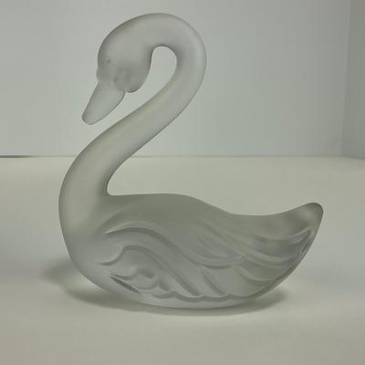 -205- FENTON | Art Glass Frosted Swan Figure | Marked