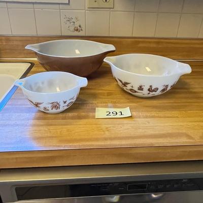 Pyrex Mixing bowls