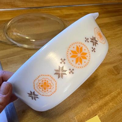 Pyrex Town & Country casserole
