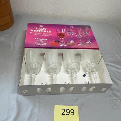 Lady Victoria Wine Glasses