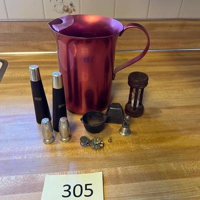 Vintage kitchen ware