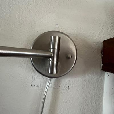 Wall lamp