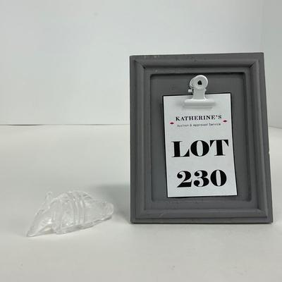 -230- COLLECTIBLE | Small Etched Clear Glass Armadillo