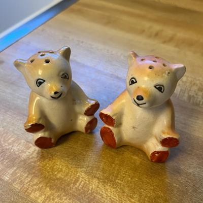 Lot of Salt & Pepper shakers