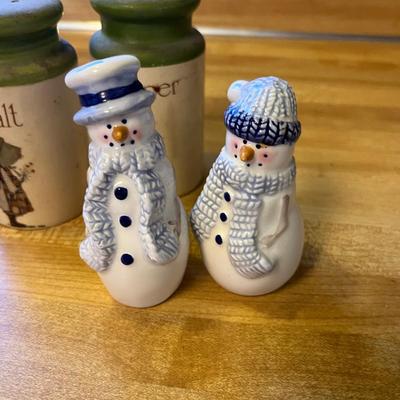 Lot of Salt & Pepper shakers