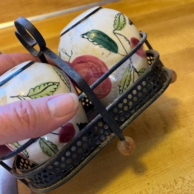 Lot of vintage Salt & Pepper shakers