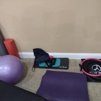 AeroPilates Exercise Platform with Workout Accessories (See all Pictures)