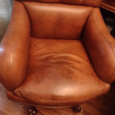 Leather Executive's Tufted Button Back Swivel Office Chair