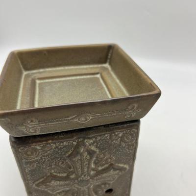 NEW SCENTSY Hope Cross Warmer & 3 Waxes