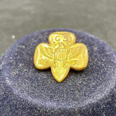 Vintage 1960â€™s Girl Scout Pin