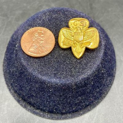 Vintage 1960â€™s Girl Scout Pin