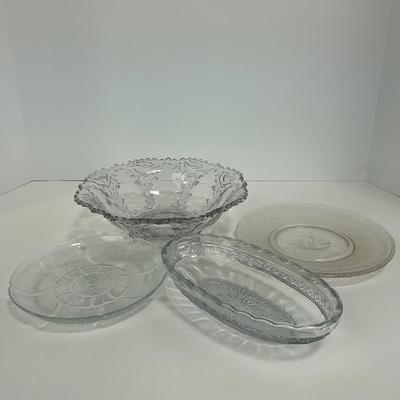 -324- COLLECTIBLE | Miscellaneous Glassware Pieces