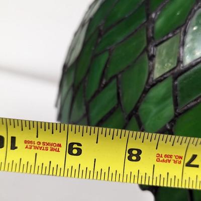 Tiffany Style Green Leaf Glass Tabletop Lamp