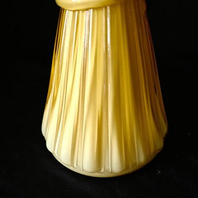FENTON Honey Butterscotch WHEAT VASE Hand Blown Cased Glass Ruffle Rim 7.75"