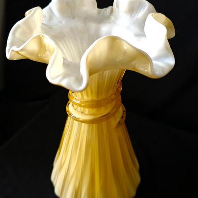 FENTON Honey Butterscotch WHEAT VASE Hand Blown Cased Glass Ruffle Rim 7.75"