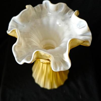 FENTON Honey Butterscotch WHEAT VASE Hand Blown Cased Glass Ruffle Rim 7.75"