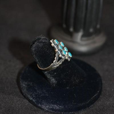 Vintage Sterling Navajo Ring with Turquoise Size 5.5 3.6g