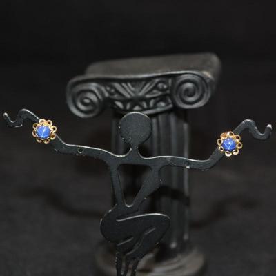 14K Gold Stud Earrings with Star Sapphires 0.7g