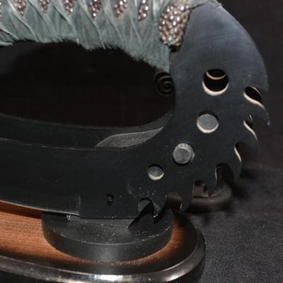Decorative 'Riddick's Claws' Fantasy Knives with Magnetic Stand