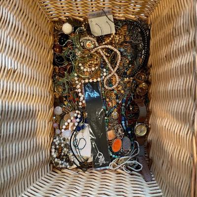 Wicker basket with jewelry