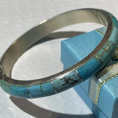 Vintage Jay King DTR Sterling .925 Silver Turquoise Inlaid Bangle Bracelet 7.5