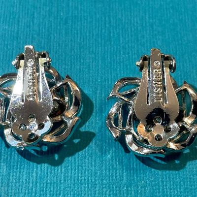 Vintage Lisner Silver-tone Clip-on Fashion Earrings in VG Preowned Condition.