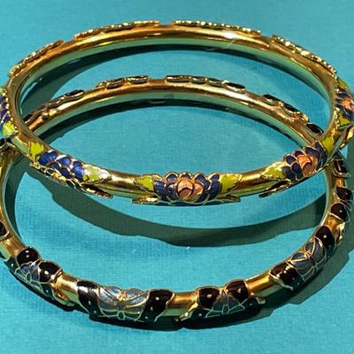 2-Vintage Brass Bangle Bracelets w/Enameled Applications in VG Preowned Condition as Pictured.